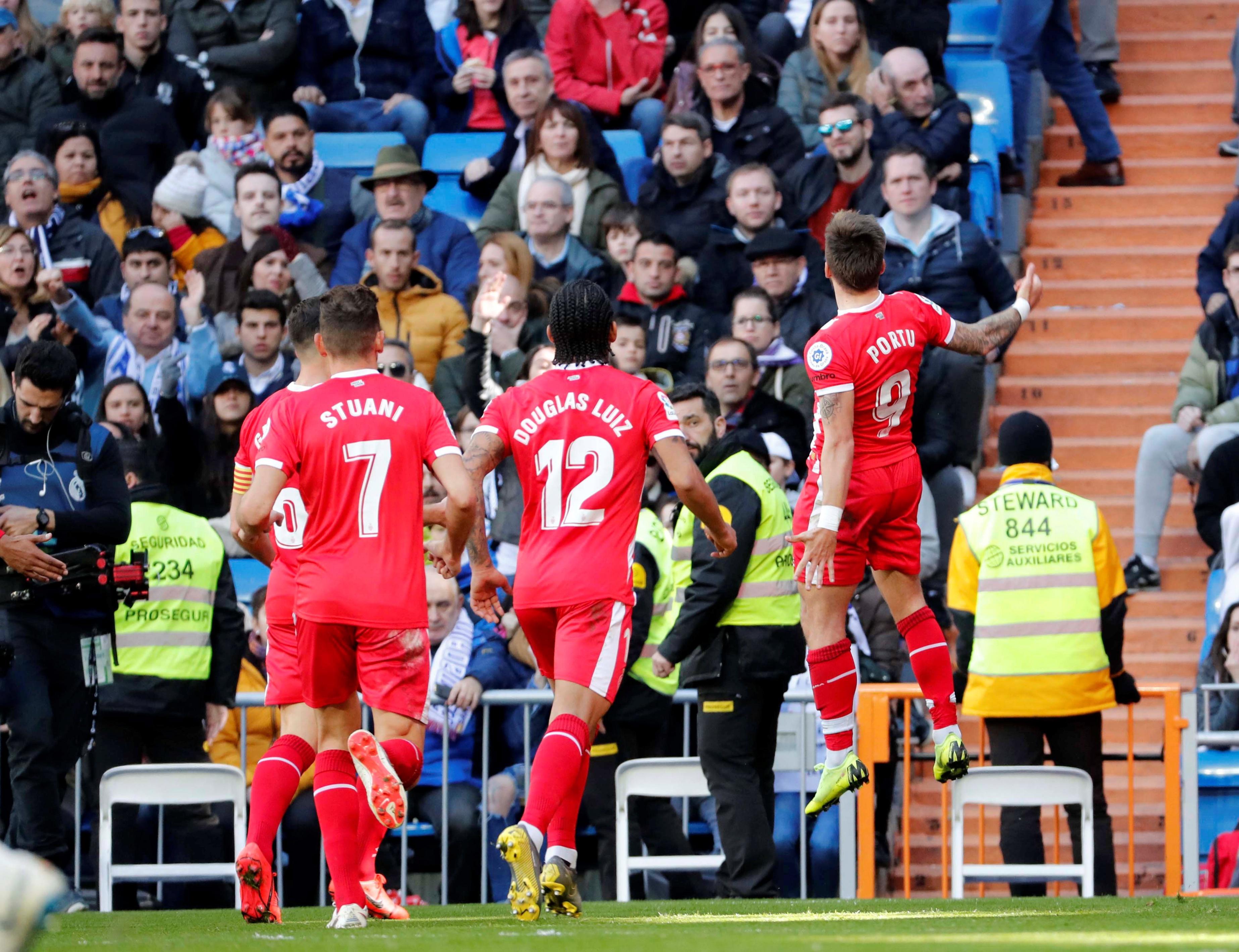 非常接近 非常接近